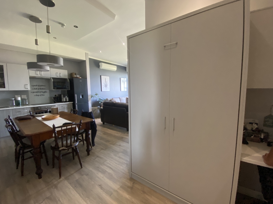 1 Bedroom Property for Sale in Plattekloof Western Cape